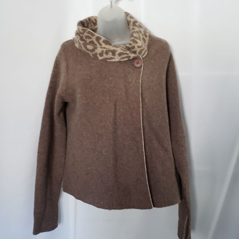 Chiaramente Italian Wool Blend Tan‎ and Animal Print Wrap style Cardigan sz M